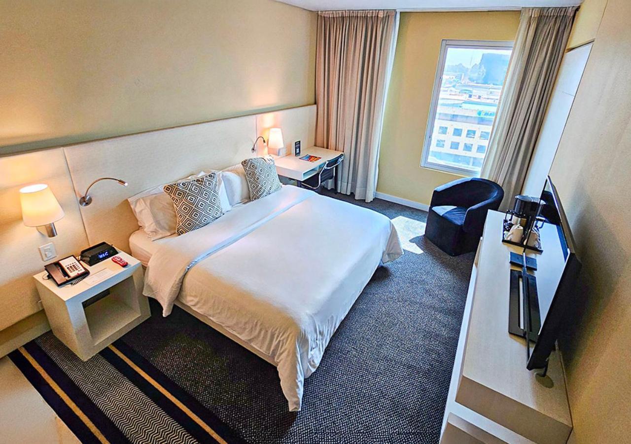Movich Buro 26 Hotel Bogotá Eksteriør billede A room at the hotel
